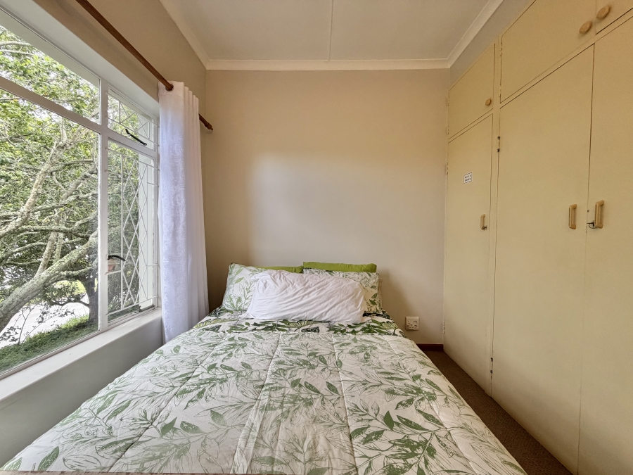 4 Bedroom Property for Sale in Paradise Beach Eastern Cape